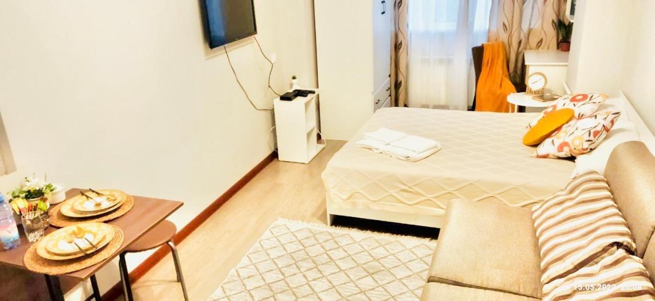 Like Home Apartments&Rooms Алмати Екстер'єр фото