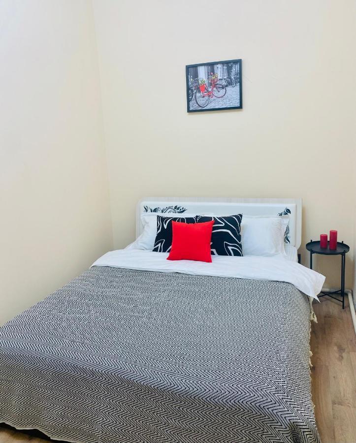 Like Home Apartments&Rooms Алмати Екстер'єр фото