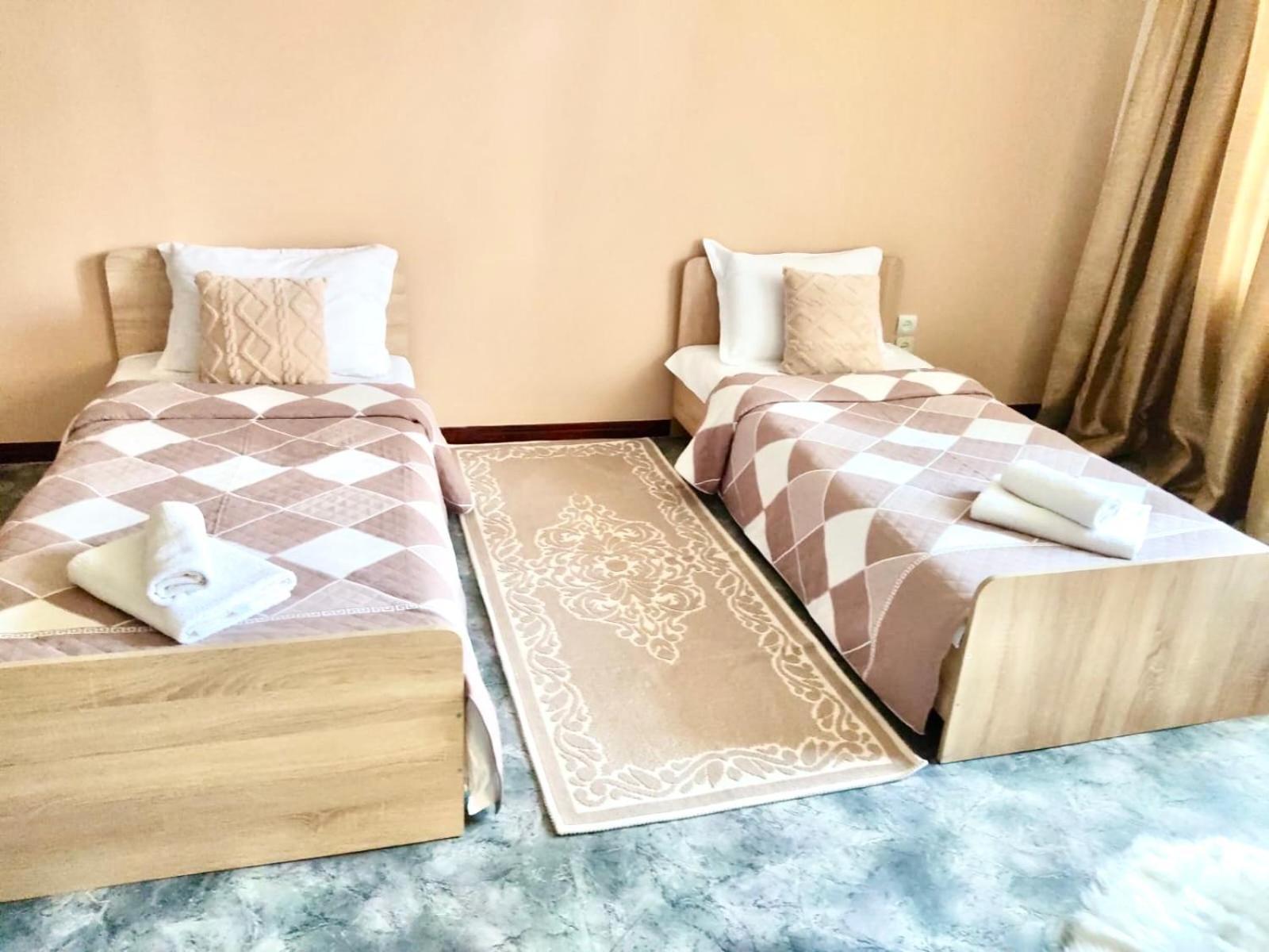 Like Home Apartments&Rooms Алмати Екстер'єр фото